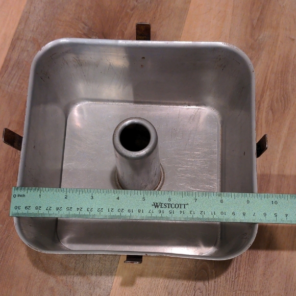 Square Aluminum Tube Cake Pan - Picture 3 of 7